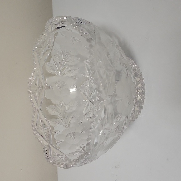 Vintage  pedestal crystal bowl frosted rose collection etched cut crysta… - Picture 1 of 8